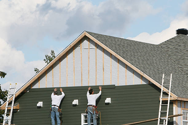 Professional Siding Replacement technician working in Conesville, OH